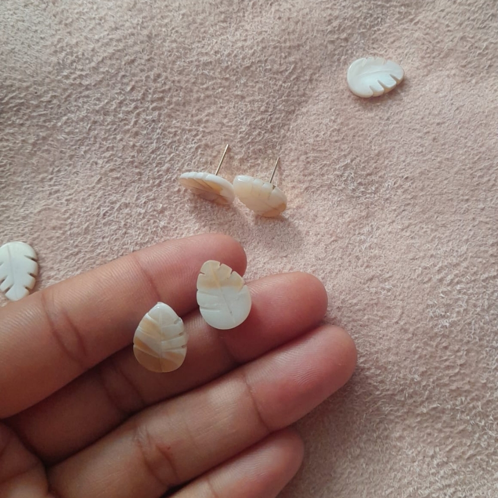 Mother of pearl leaf studs